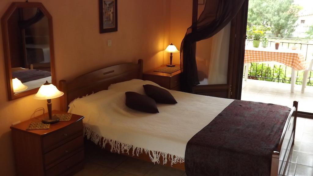 Pefka Studios & Apartments Vourvourou Room photo