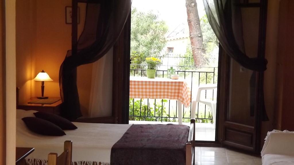 Pefka Studios & Apartments Vourvourou Room photo